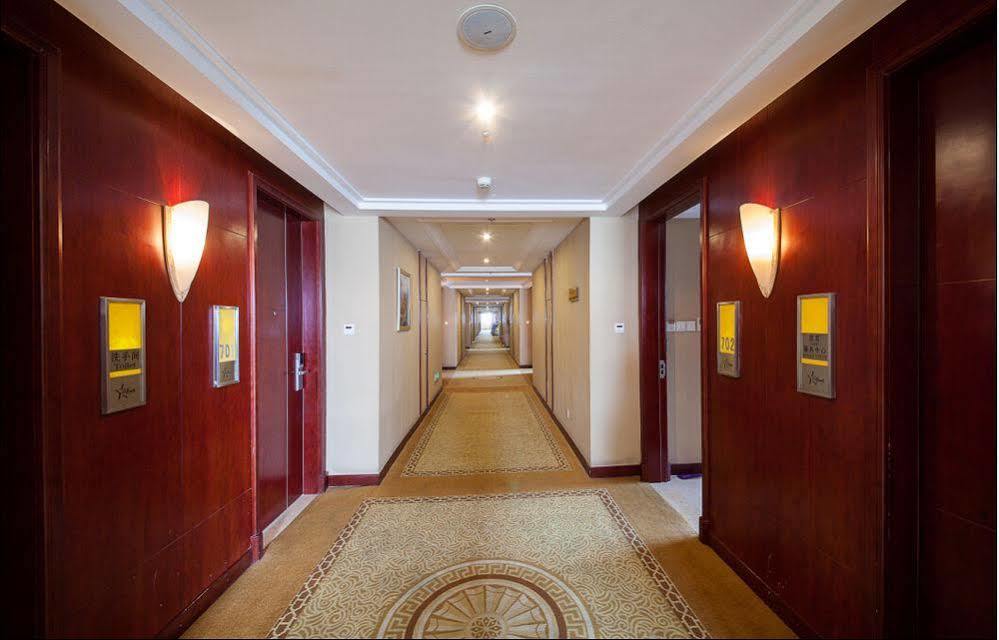 Forstar Hotel - North Renmin Road Chengdu Exteriör bild